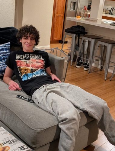 PXL 20251215 030434977-1